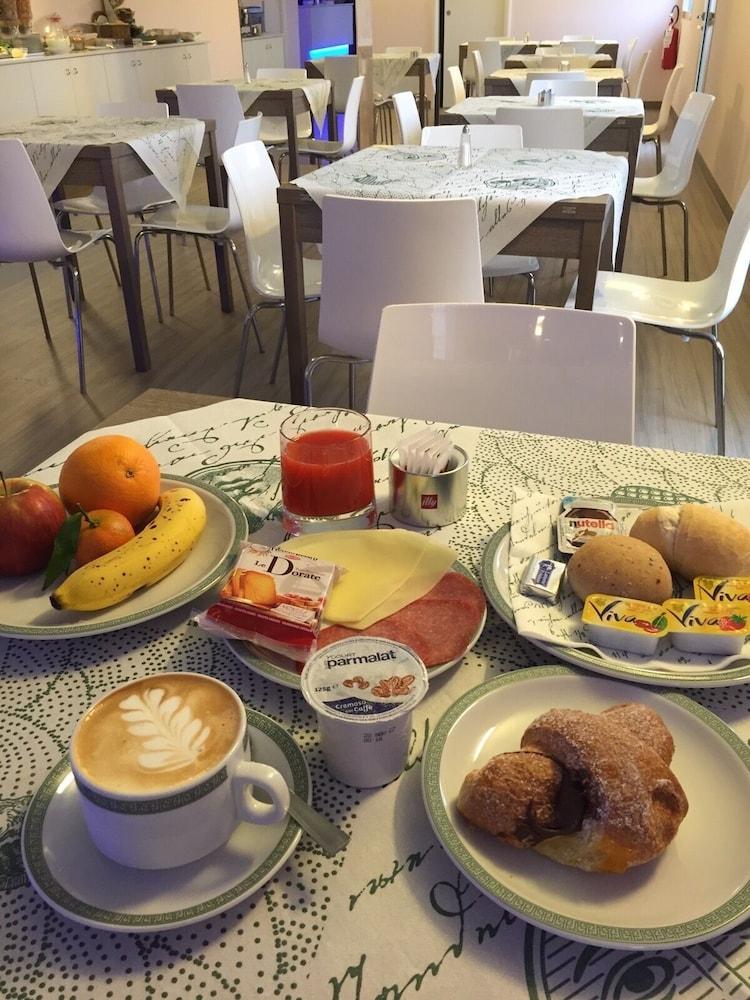 Hotel Verdi فيتشنزا المظهر الخارجي الصورة